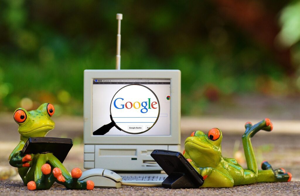 Google ya no organiza la información del mundo 9 frogs, computer, google-1037868.jpg