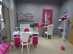 En un mercado tan competitivo como el de la belleza, destacar con tu salón de uñas es fundamental. El marketing digital te brinda las herramientas necesarias para atraer a nuevos clientes y fidelizar a los ya existentes. ¡Descubre cómo potenciar tu negocio!